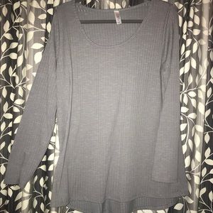 Women’s gray long sleeve LulaRoe shirt